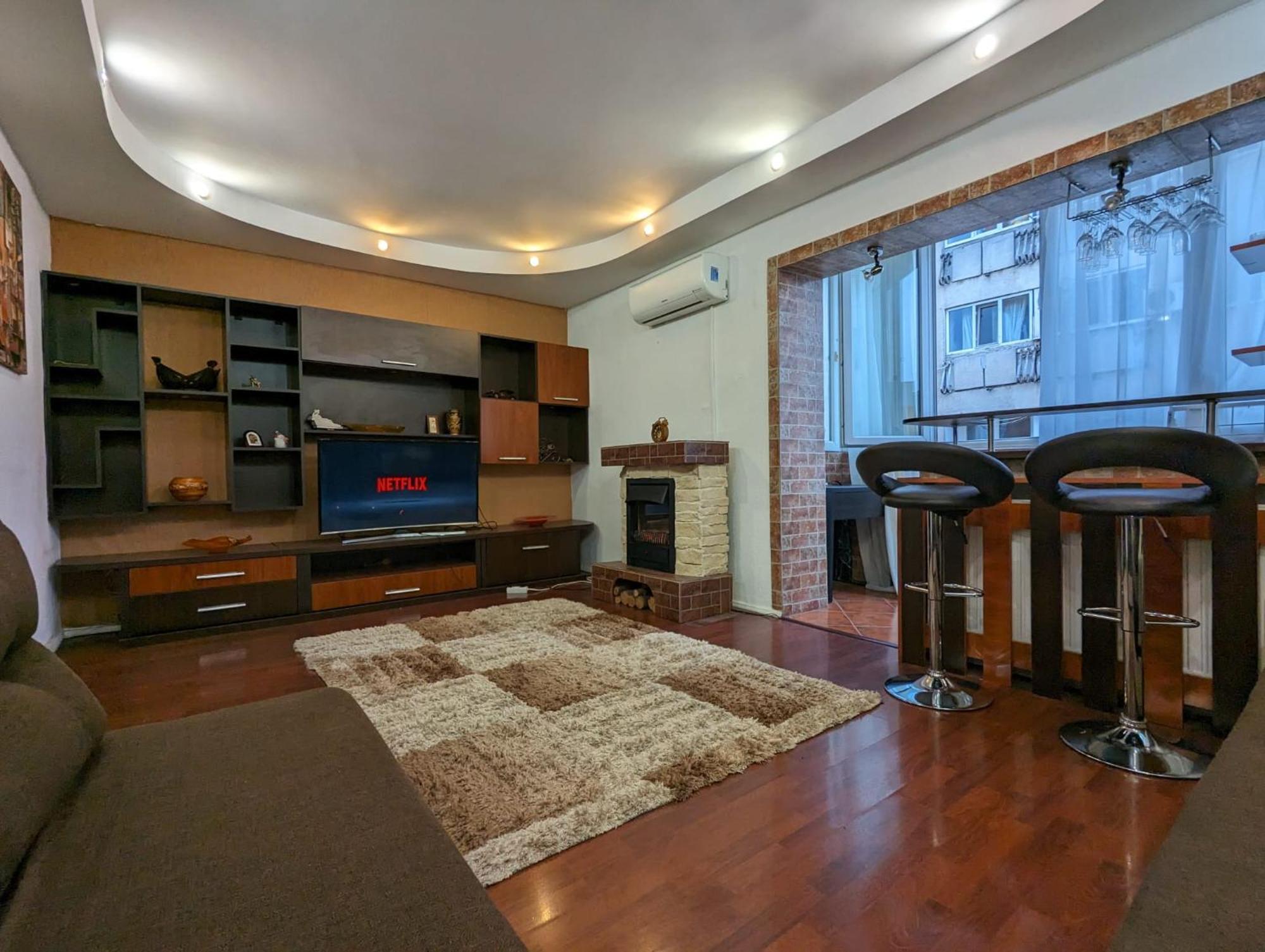 Modern Oasis With A Cozy Fireplace Your Stylish Apartment Minutes From Downtown Bucharest Luaran gambar